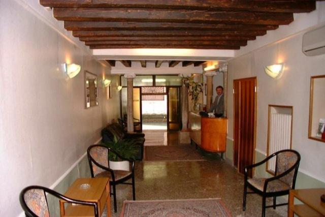 Hotel Caneva Venezia Esterno foto