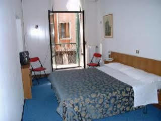 Hotel Caneva Venezia Esterno foto